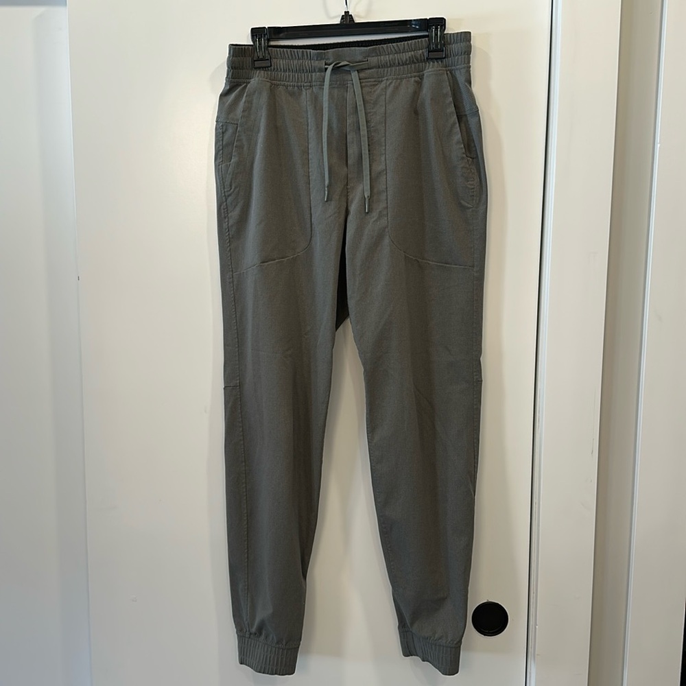 Lululemon- ABC jogger 28”
